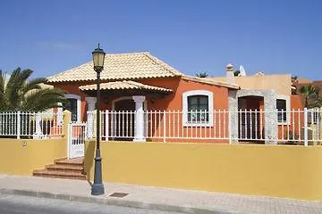 Brisas Del Mar فندق